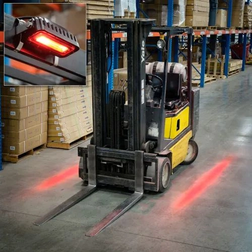 Ứng dụng đèn LED cảnh báo vùng an toàn cho xe nâng trong môi trường kho tối